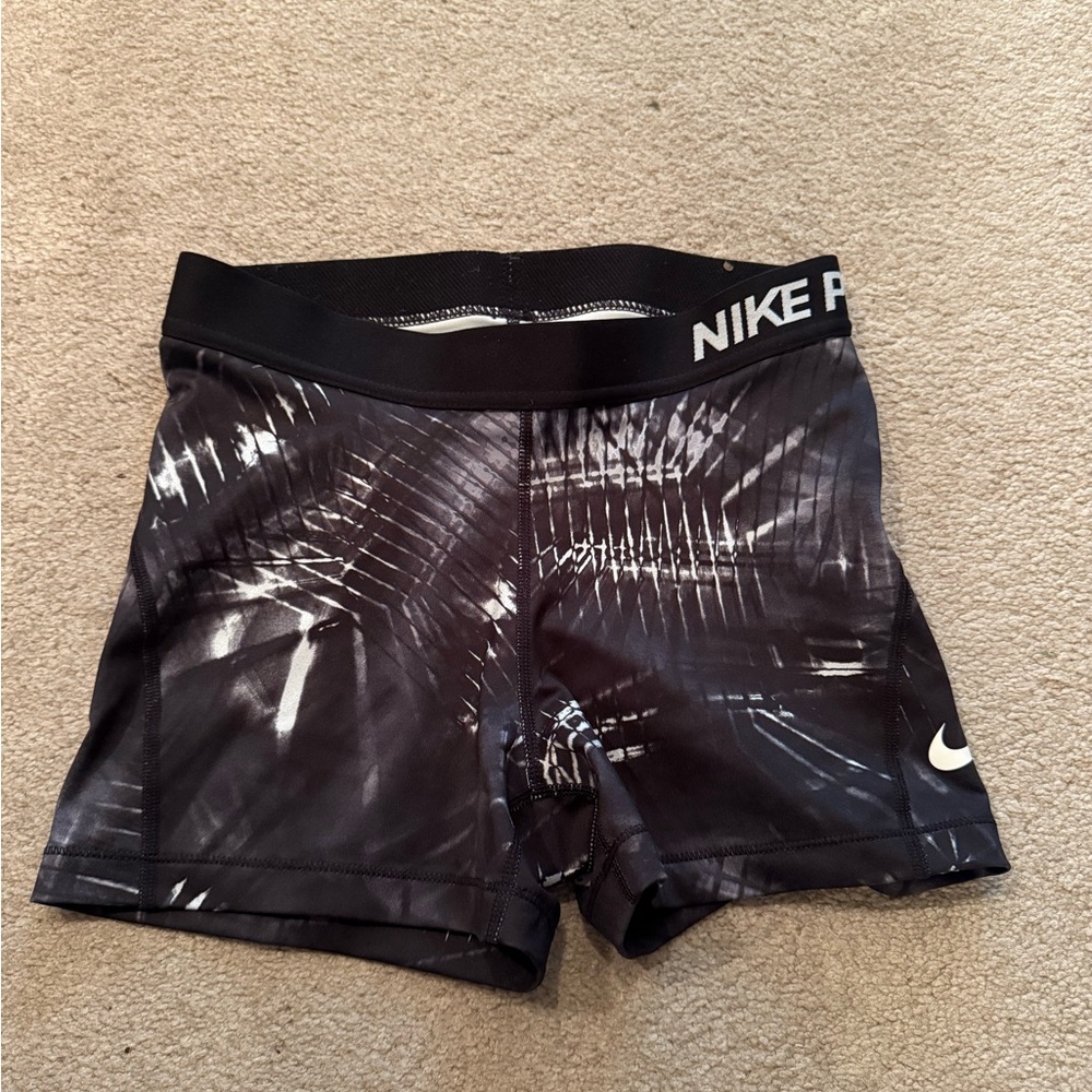 Nike Pro Black and White Athletic Women’s Shorts - Medium
